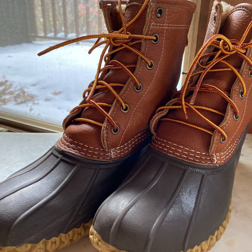 LL Bean Women's Duck Boots size 9 (like new) - Picture 2 of 6